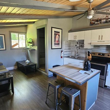 Fuller Lake Chemainus Motel Luaran gambar