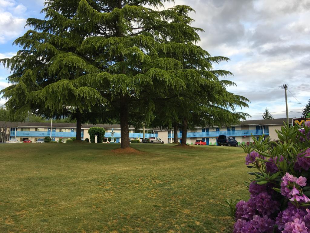 Fuller Lake Chemainus Motel Luaran gambar